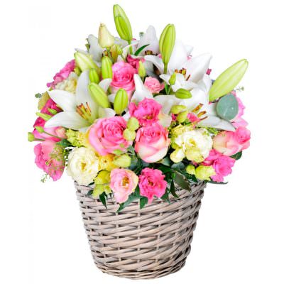Корзина с красивыми цветами «Элегантность»